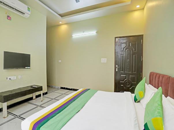 Expo View Residency Hotel Greater Noida Exterior photo