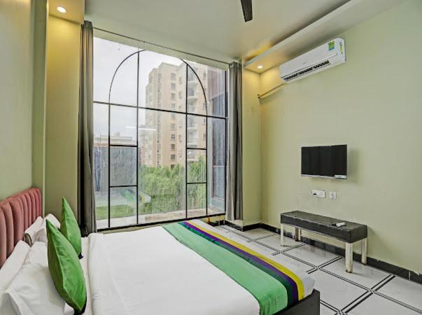 Expo View Residency Hotel Greater Noida Exterior photo